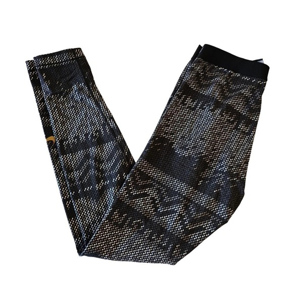 Nike Pro Legging Black And Silver Medium - Picture 2 of 6